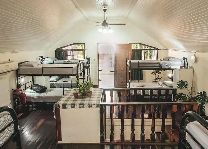 Mai Ke Kai Surf House Hostel